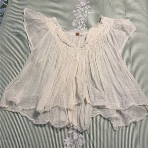 Padma Flutter Sleeve Blouse